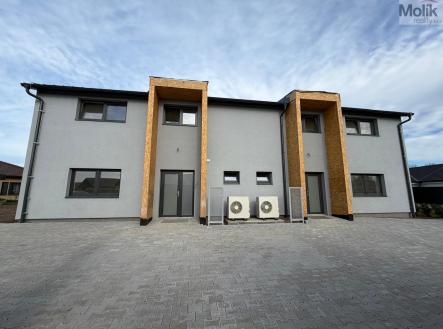 Pronájem domu/vily, 156,8 m²