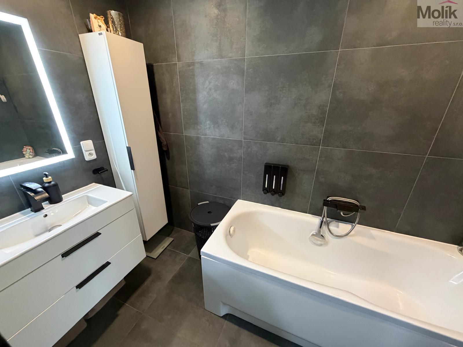 WhatsApp Image 2026-04-24 at 17.55.05 (20).jpeg