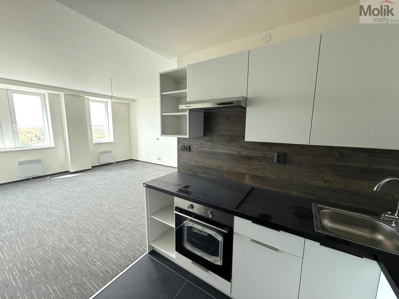 WhatsApp Image 2026-04-24 at 13.10.04 (4).jpeg