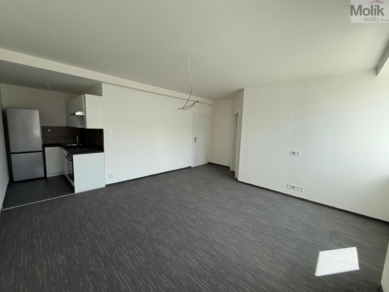 WhatsApp Image 2026-04-24 at 13.57.00 (8).jpeg