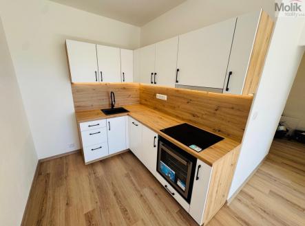 Pronájem bytu, 2+kk, 40,5 m²