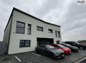 Pronájem domu/vily, 93 m²
