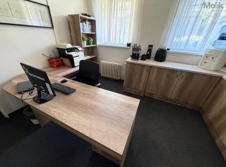 Pronájem kanceláře, 167 m²