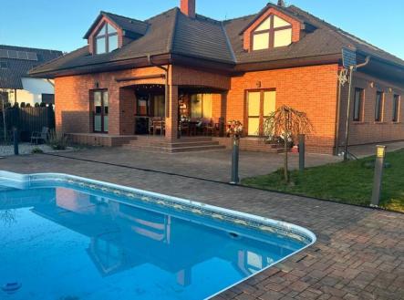 Prodej domu/vily, 308 m²