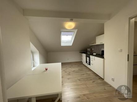 Pronájem bytu, 2+kk, 35 m²