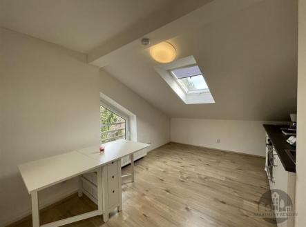 Pronájem bytu, 2+kk, 35 m²