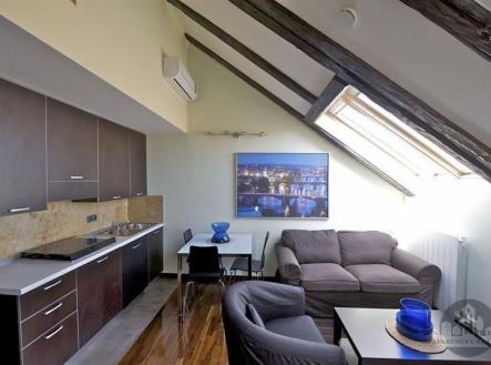 Pronájem bytu, 3+kk, 58 m²