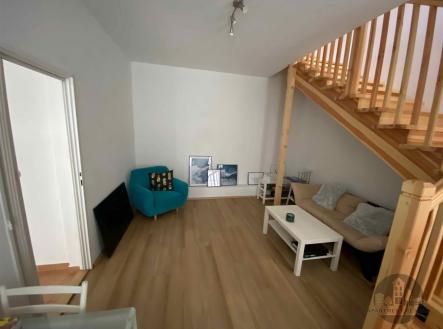 Pronájem bytu, atypický, 47 m²