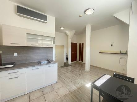 Pronájem bytu, 1+kk, 24 m²