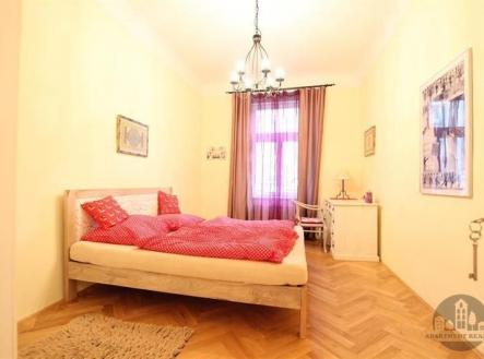Pronájem bytu, 4+kk, 95 m²
