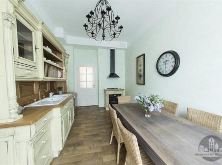 Pronájem bytu, 4+kk, 95 m²