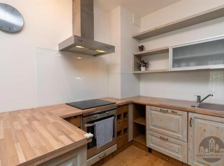 Pronájem bytu, 3+kk, 90 m²