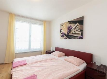 Pronájem bytu, 3+kk, 90 m²