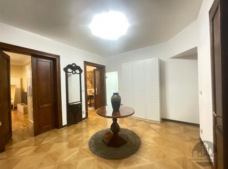 Pronájem bytu, 4+kk, 111 m²