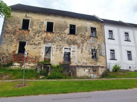 Prodej - historický objekt, 424 m²