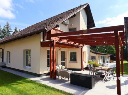 Prodej - dům/vila, 352 m² obrázek