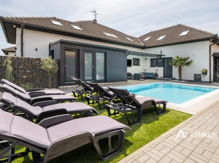 Prodej nájemního domu, 248 m²