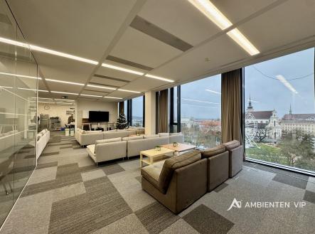 Pronájem kanceláře, 403 m²