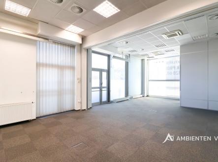 Pronájem kanceláře, 248 m²