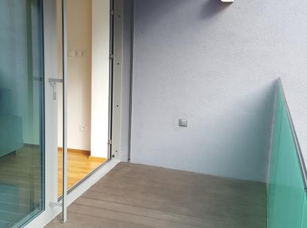 Pronájem bytu, 2+kk, 63 m²