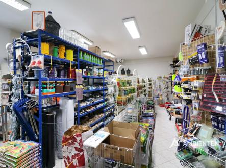 Pronájem obchodní prostor, 135 m²