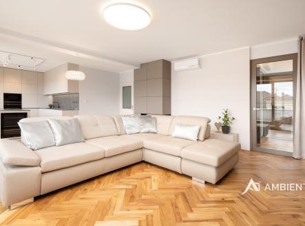 Pronájem bytu, 4+kk, 127 m²