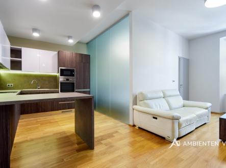 Pronájem bytu, 3+kk, 82 m²