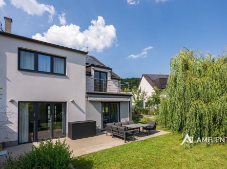 Rodinný dům 6+kk, 176 m² se zahradou 389 m², fotovoltaikou a garáží, Ochoz u Brna