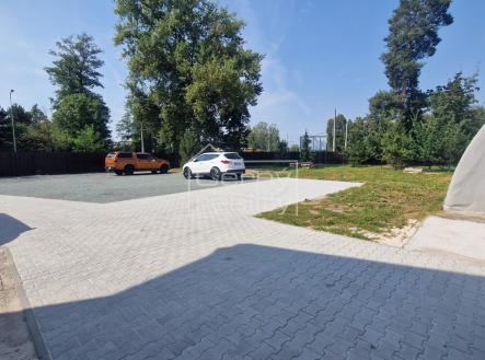 Pronájem - komerční objekt, sklad, 1 200 m²