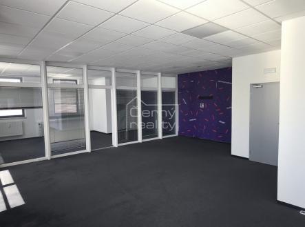 Pronájem kanceláře, 180 m²