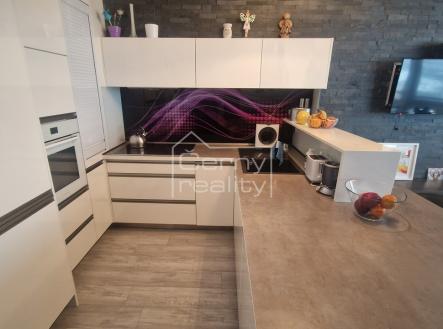 Pronájem bytu, 3+kk, 81 m²