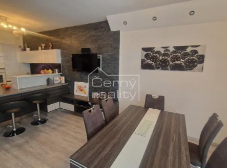 Pronájem bytu, 3+kk, 81 m²