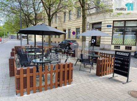 Pronájem - restaurace, 500 m²