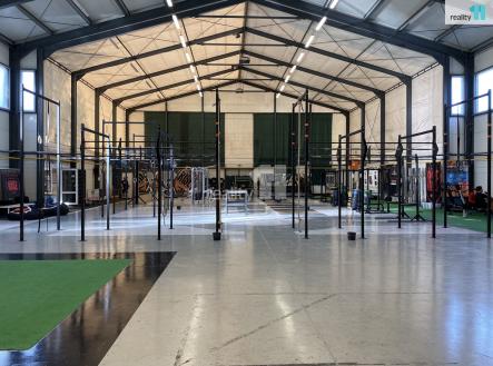 Pronájem obchodní prostor, 90 m²