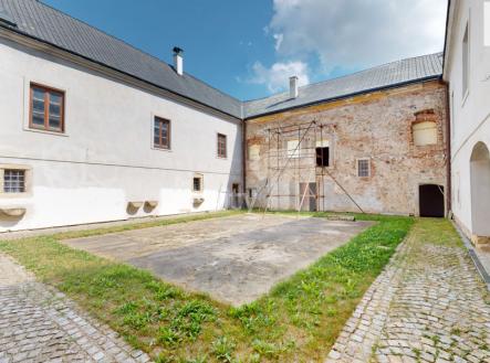Prodej komerčního objektu, jiný, 1 544 m²