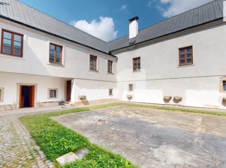Prodej komerčního objektu, jiný, 1 544 m²