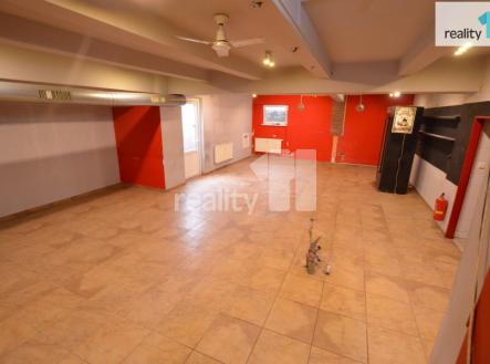Pronájem obchodní prostor, 150 m²