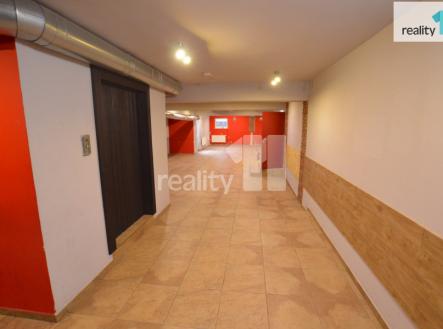 Pronájem obchodní prostor, 150 m²