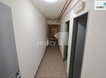 Pronájem obchodní prostor, 150 m²