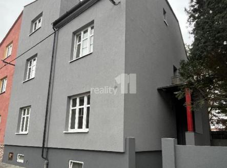 Prodej nájemního domu, 555 m²