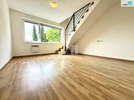 Pronájem bytu, 3+kk, 77 m²