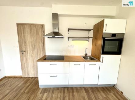 Pronájem bytu, 3+kk, 77 m²