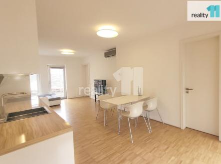 Pronájem bytu, 2+kk, 66 m²
