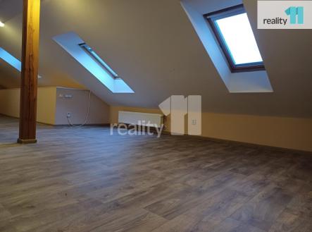 Prodej - komerční objekt, jiný, 844 m²