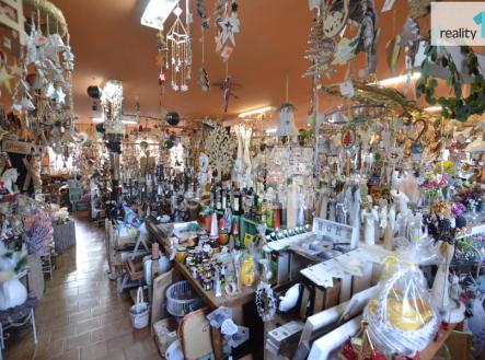 Pronájem obchodní prostor, 182 m²