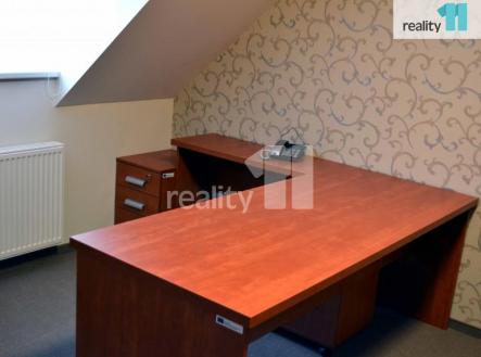 Pronájem kanceláře, 75 m²