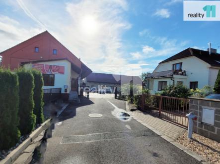 Prodej komerčního objektu, průmyslový areál, 1 350 m²