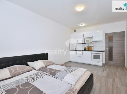 Pronájem bytu, 1+kk, 35 m²