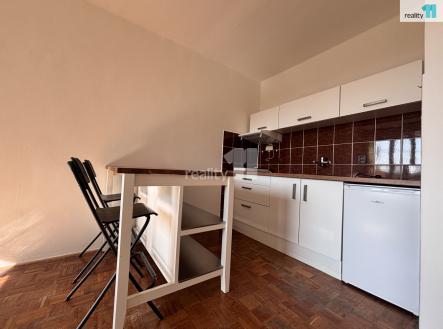 Pronájem bytu, 1+kk, 27 m²