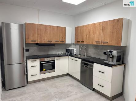 Pronájem bytu, atypický, 132 m²